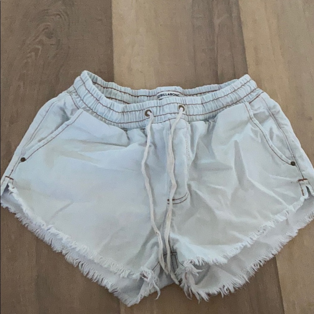 Billabong jean shorts w/ pockets